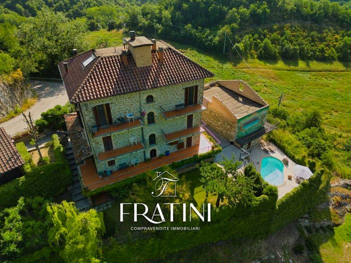 Casa con 6 locali in vendita in Strada Casebianche, Roccafluvione