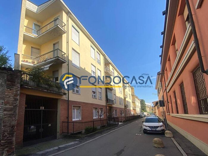 Appartamento quadrilocale in vendita in Via delle Orfane, Centro Storico, Lodi