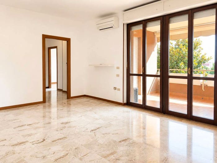 Appartamento trilocale in vendita in Via Vergiate, Gallaratese, Milano