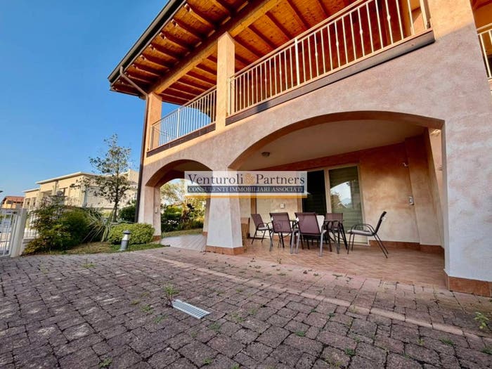 Casa con 5 locali in vendita in Via dell'Edera, Pieve Vecchia Villaggio Sanghen, Manerba del Garda