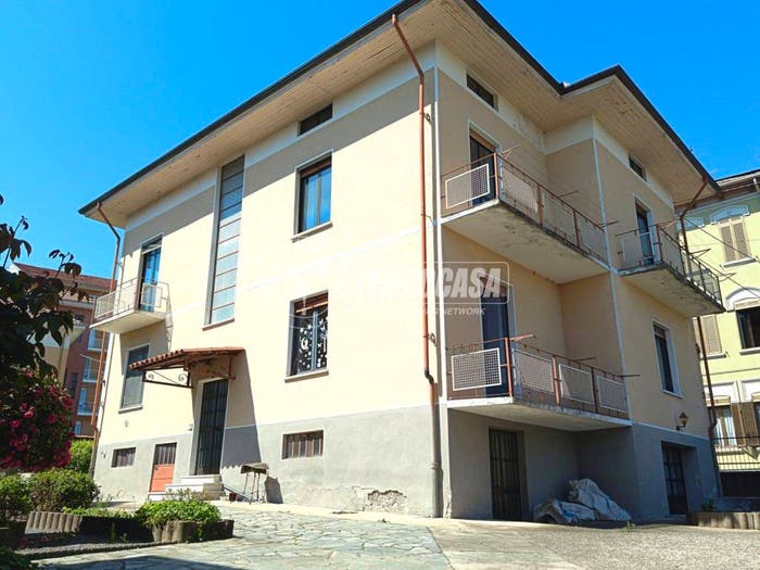 Casa con 6 locali in vendita in Via G Mazzini, Ponderano