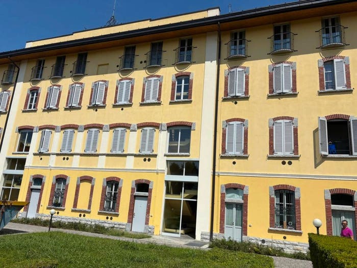 Appartamento in vendita in Via Enrico Toti, Barlassina