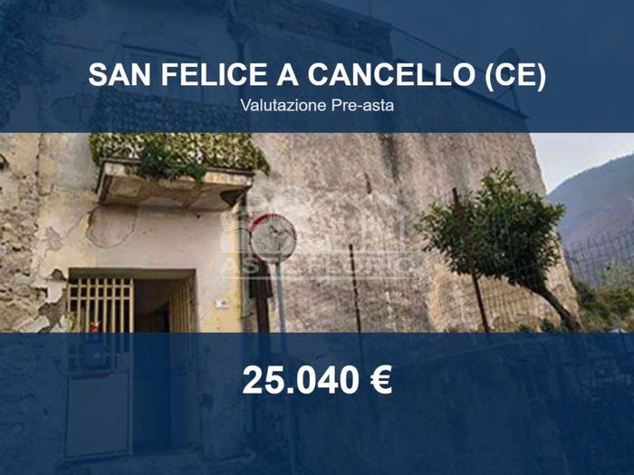 Casa quadrilocale in vendita in Vico Alpestre, Centro, San Felice a Cancello