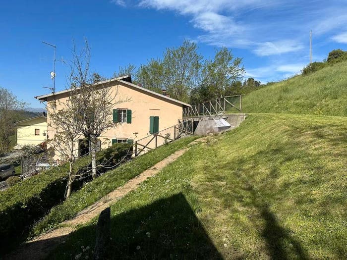 Casa con 6 locali in vendita in Sassomolare, Castel d'Aiano