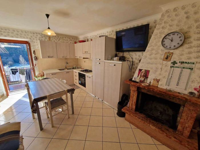 Casa trilocale in vendita in Via Fonticelle, Centro, Carsoli