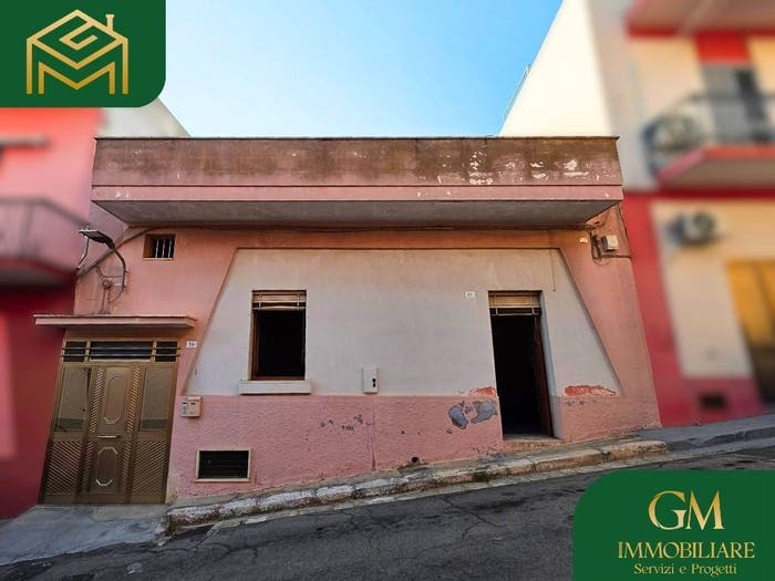 Casa con 6 locali in vendita in Via Nino Bixio, Centro, Matino