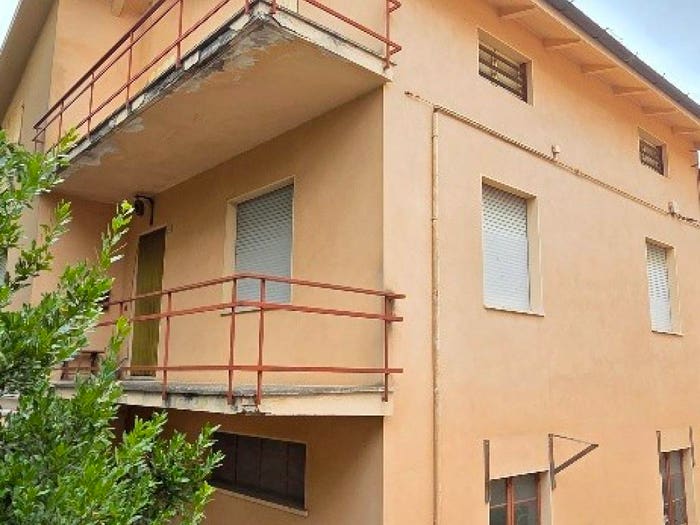 Casa con 6 locali in vendita in Via Cesanense, San Michele, Mondavio