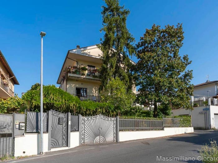 Appartamento quadrilocale in vendita in Via Vecchia di Marino, Squarciarelli Casalaccio Pratone, Grottaferrata