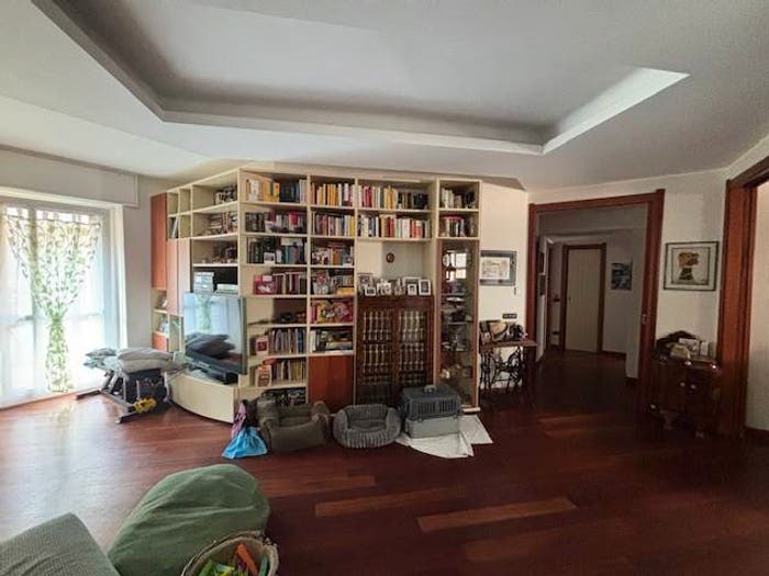 Appartamento quadrilocale in vendita in Via Giuseppe Longhi, Porta Vittoria, Milano