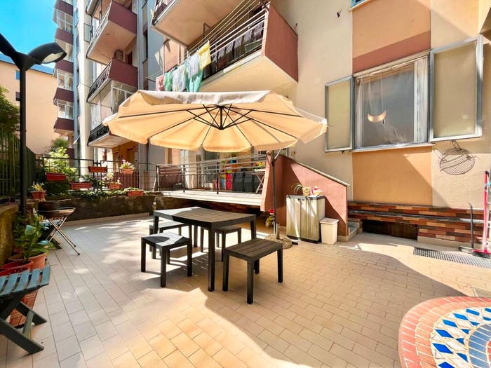 Appartamento trilocale in vendita in Via Laviosa, Pegli, Genova