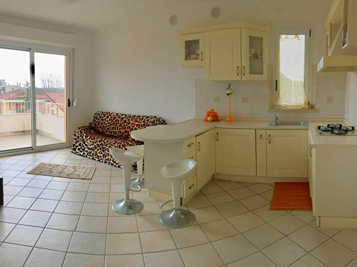 Appartamento quadrilocale in vendita in Via Budapest, Rimini