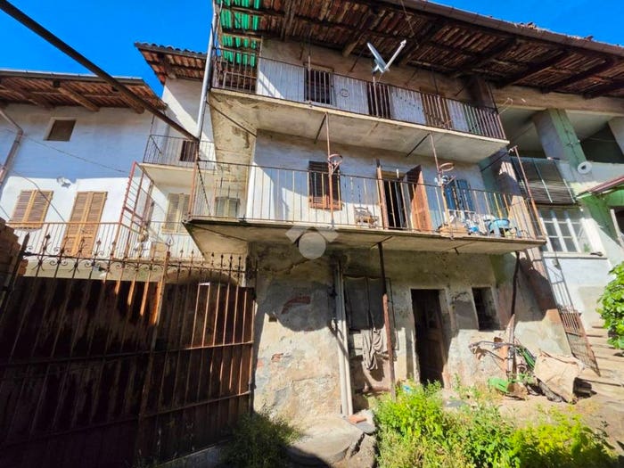 Casa con 6 locali in vendita in Via Givonetti, Zimone