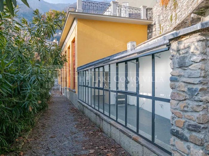 Appartamento bilocale in vendita in Via Fratelli Recchi, Moltrasio