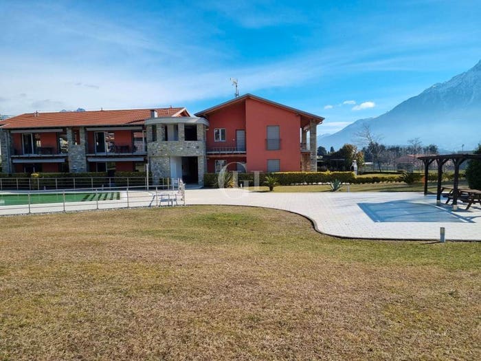 Appartamento trilocale in vendita in Gravedona, Gravedona ed Uniti