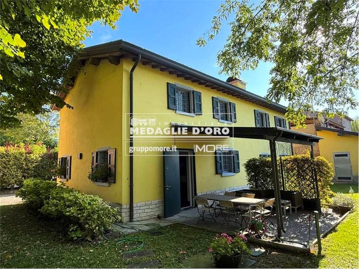 Casa con 6 locali in vendita in Località Freto, Madonnina Tre Olmi, Modena