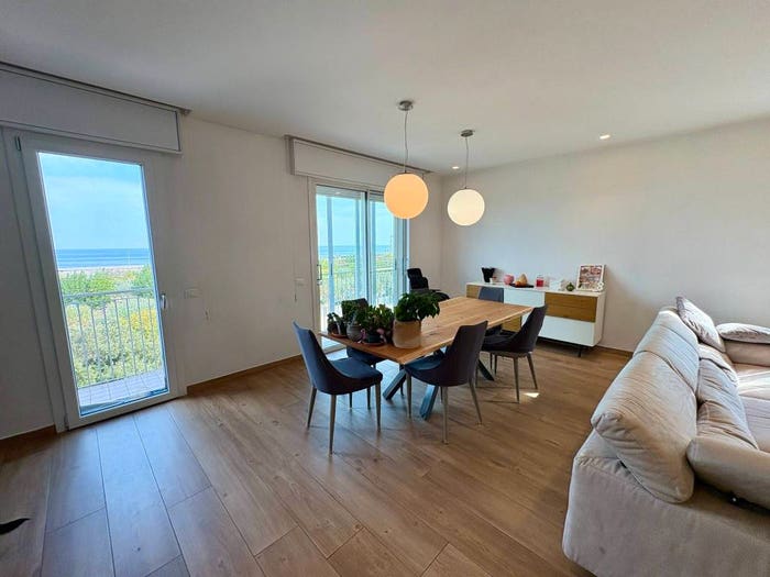 Appartamento quadrilocale in vendita in Viale Cristoforo Colombo, Sottomarina, Chioggia