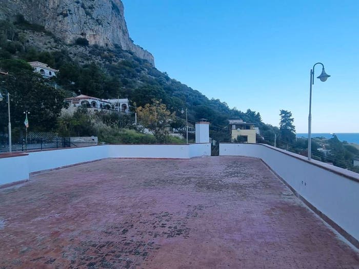 Casa con 6 locali in vendita in Lungomare Cristoforo Colombo, Vergine Maria, Palermo