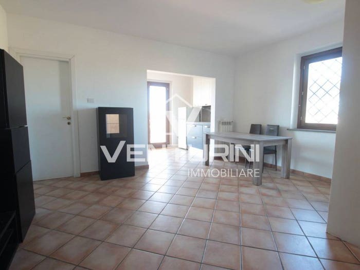 Appartamento trilocale in vendita in Via di Valle Muricana, Valle Muricana, Roma