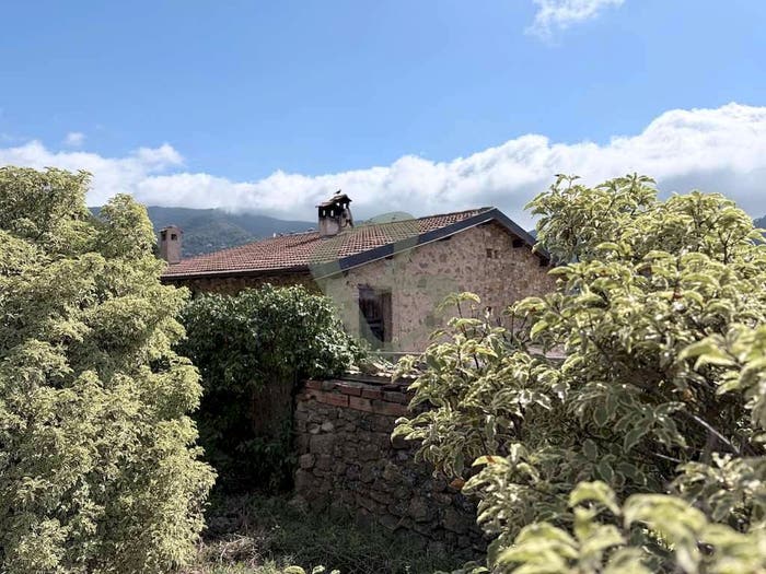 Casa quadrilocale in vendita in strada Madonna del Carmine snc, Vallebona