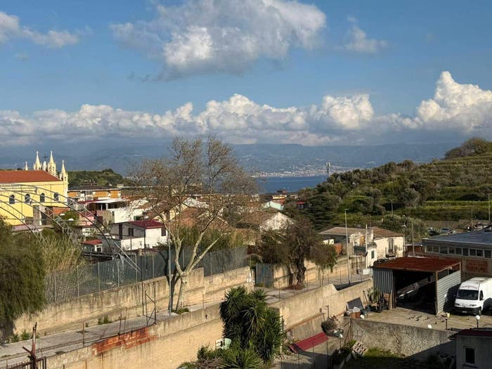 Appartamento quadrilocale in vendita in Contrada Santa Lucia Sopra Contesse, Santa Lucia San Filippo, Messina