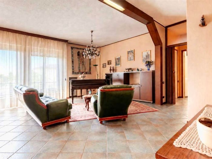 Appartamento trilocale in vendita in Via Del Seprio, Centro, Lomazzo