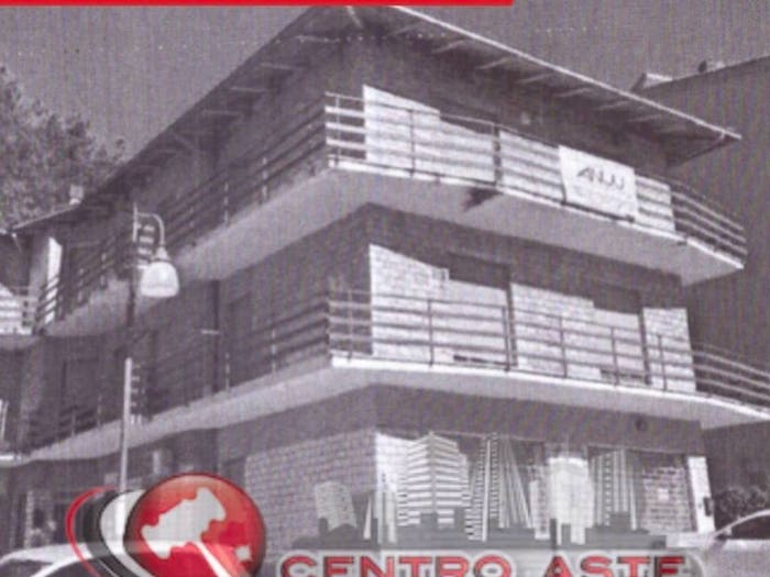 Appartamento con 5 locali in vendita in Via Garibaldi Nocera Umbra PG Italia, Centro, Nocera Umbra