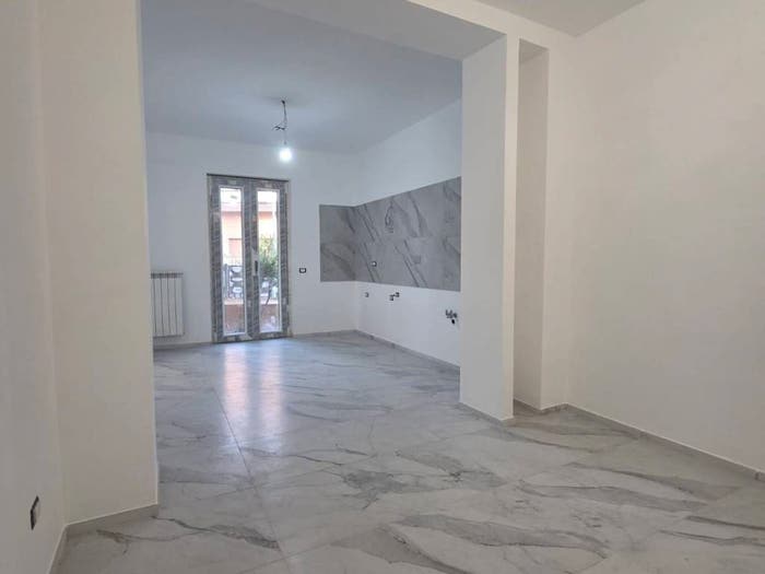 Appartamento trilocale in vendita in Via Buscemi, Borghesiana, Roma