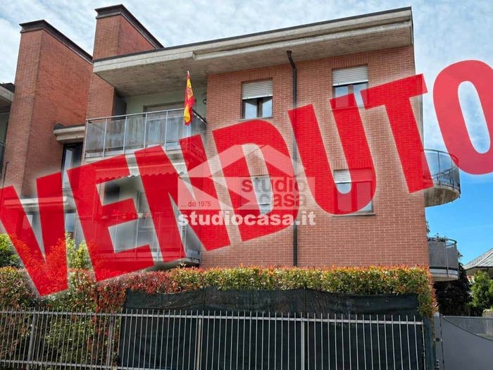 Appartamento bilocale in vendita in via oberdan, Azzano San Paolo