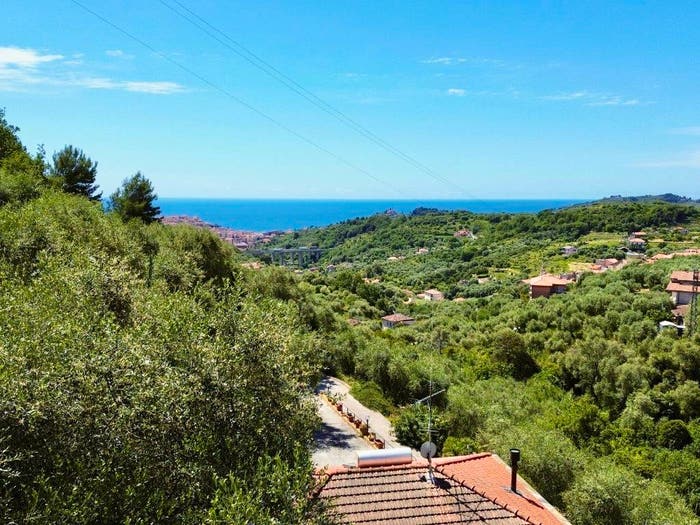 Appartamento quadrilocale in vendita in Via Domenico Bruno, Porto Maurizio, Imperia