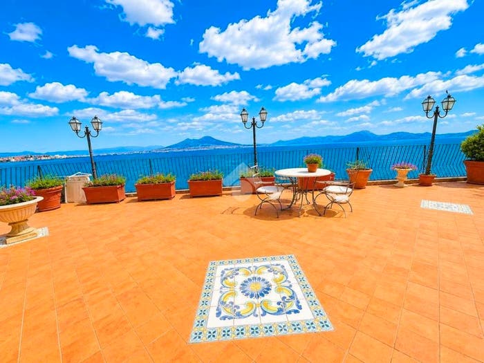 Appartamento con 5 locali in vendita in Via Ferdinando Russo, Posillipo, Napoli