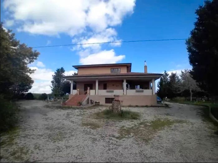 Casa con 5 locali in vendita in Contrada Ischia di Vitella Lucera, Lucera