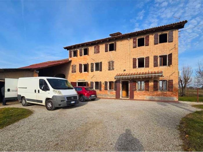 Casa con 6 locali in vendita in Via Guglielmo Marconi, Preganziol