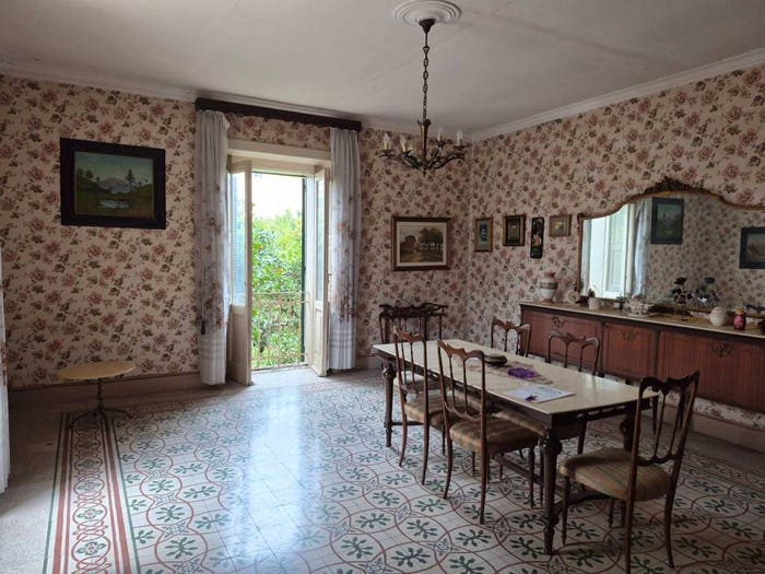 Appartamento con 6 locali in vendita in Via Roma, Lauro