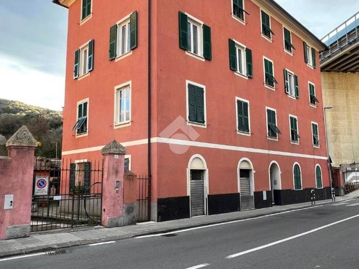 Appartamento trilocale in vendita in Via San Pier di Canne, Sanpierdicanne, Chiavari