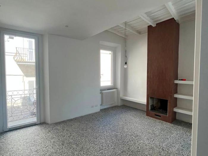 Appartamento bilocale in vendita in Via Filippo Nicolai, Centro, Caprarola