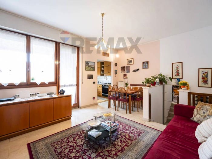 Appartamento quadrilocale in vendita in Via Manin, Montello, Varese