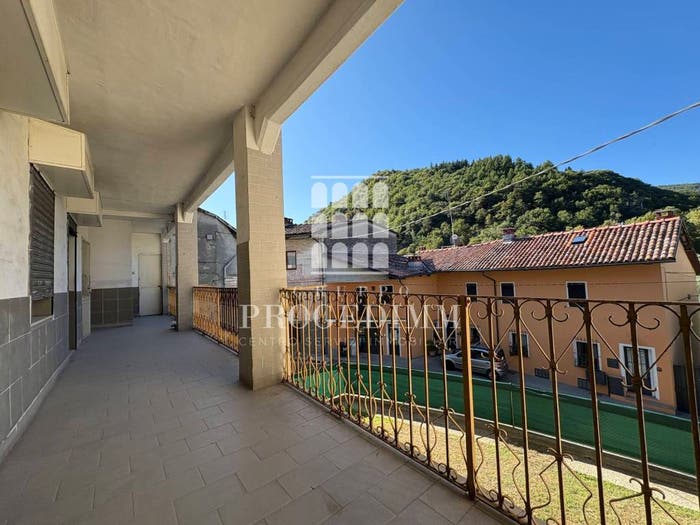Appartamento con 6 locali in vendita in Borgata Pontepietra, Pontepietra, Giaveno