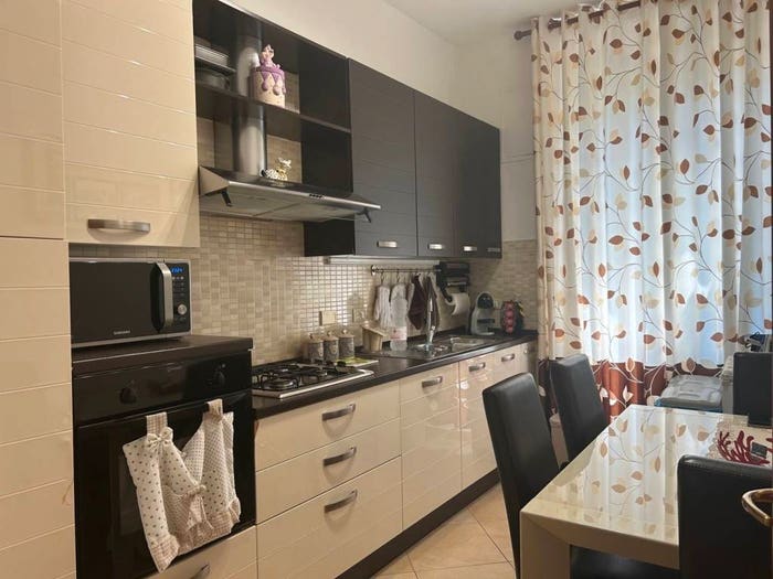 Appartamento quadrilocale in vendita in via maffi, Ospedale Stazione, Livorno