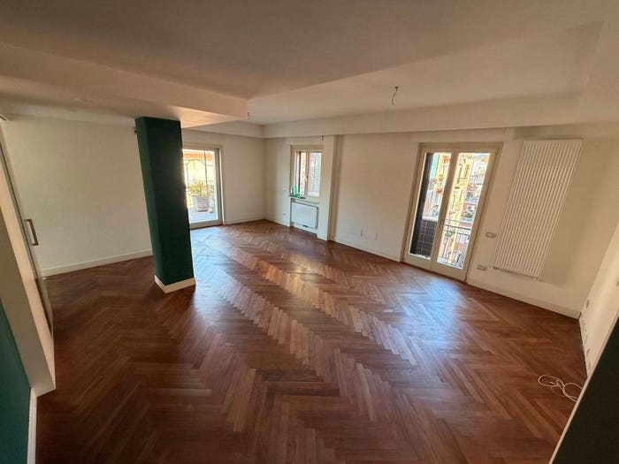Appartamento con 5 locali in vendita in Via Alcide De Gasperi, Centro, Cava de' Tirreni