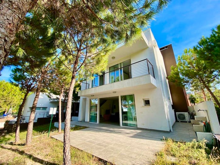Casa quadrilocale in vendita in Via dell'Usignolo, Centro, Lignano Sabbiadoro