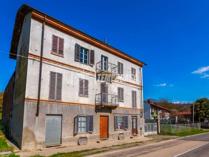 Casa con 6 locali in vendita in Via borgata gonengo, Aramengo