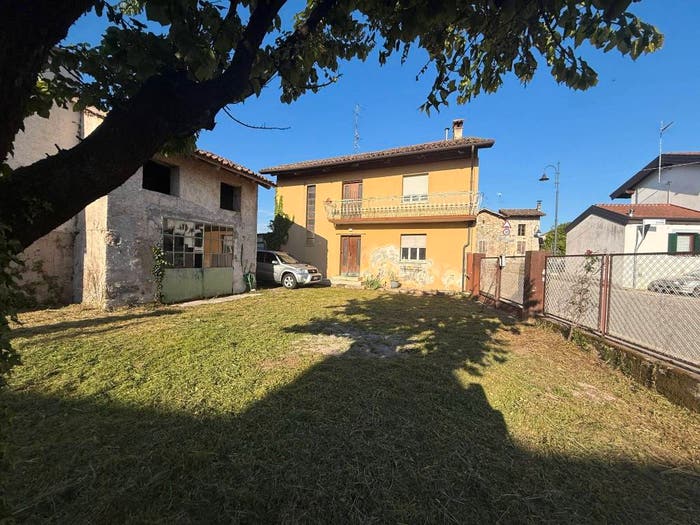 Casa quadrilocale in vendita in Via Novembre, Nogaredo Di Prato, Martignacco