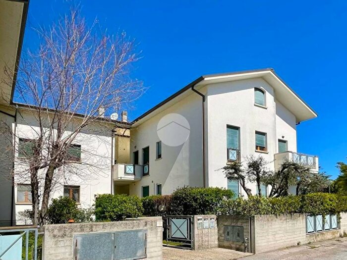 Appartamento con 5 locali in vendita in Via Ettore Maiorana, Sant'Orso, Fano