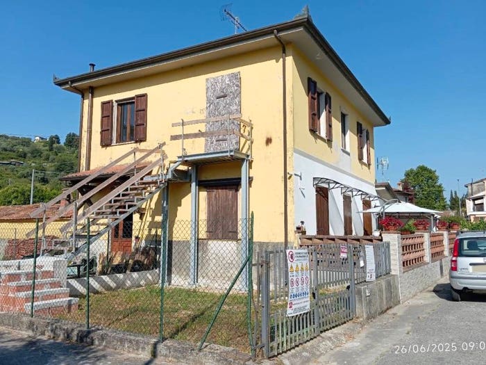 Appartamento quadrilocale in vendita in via Provinciale, Camaiore Paese, Camaiore