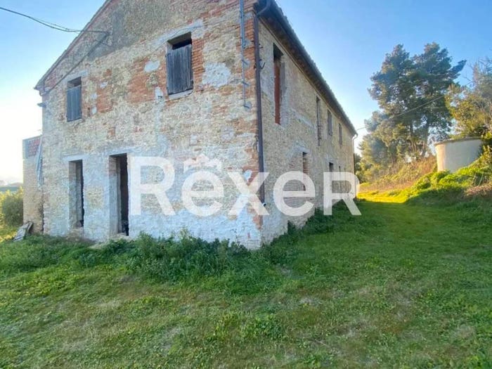 Casa con 6 locali in vendita in Via Ugo Foscolo, Sant'Elpidio a Mare