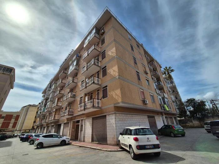 Appartamento quadrilocale in vendita in Via Cappuccini, Cappuccini, Brindisi