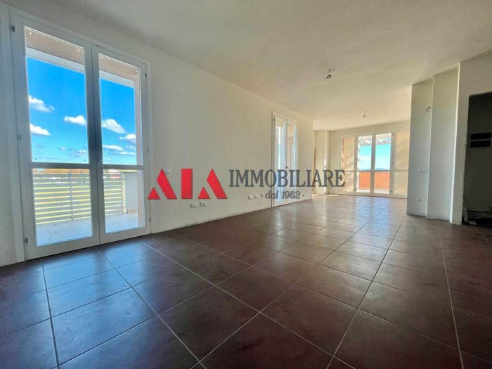 Casa con 6 locali in vendita in Via Valdera Sud, Santa Lucia La Borra, Pontedera