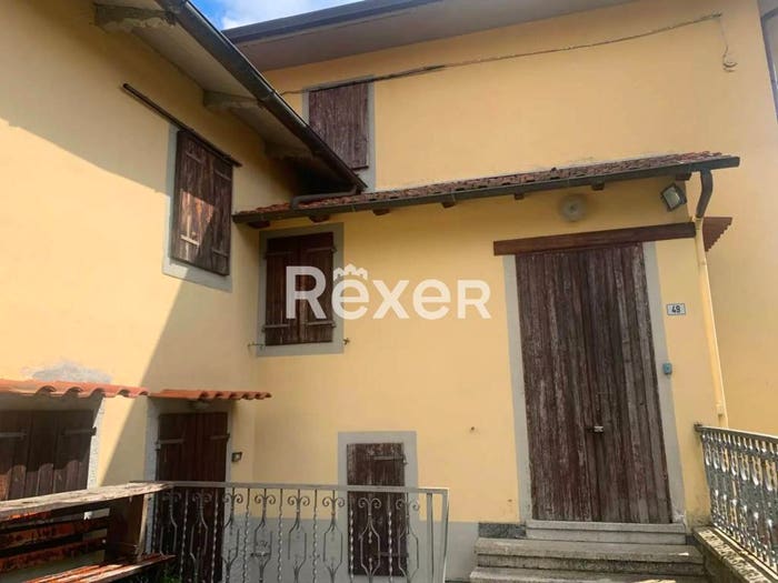 Casa con 6 locali in vendita in Piazza Europa, Corezzo, Chiusi della Verna