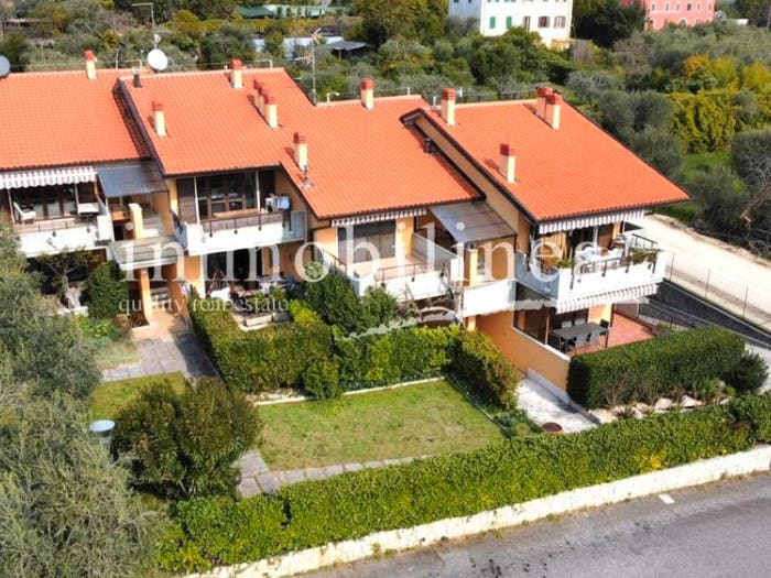 Appartamento trilocale in vendita in Via Cimabue, Garda
