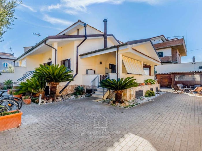 Casa con 5 locali in vendita in Via Sei Busi, Isola Sacra, Fiumicino